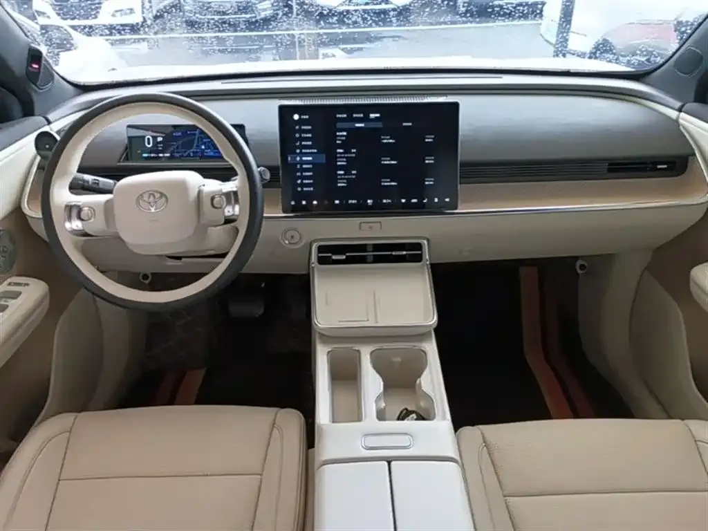 Toyota Platinum 3X 2025 из CN, фото 3