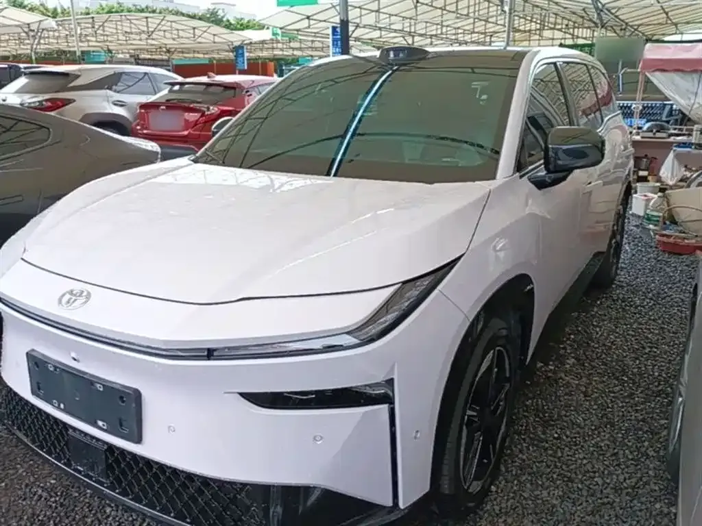Toyota Platinum 3X 2025 из CN, фото 7