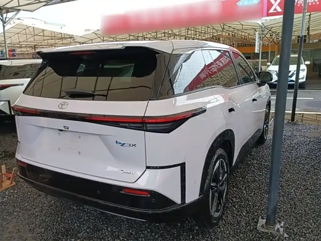 Toyota Platinum 3X 2025 из CN, фото 9