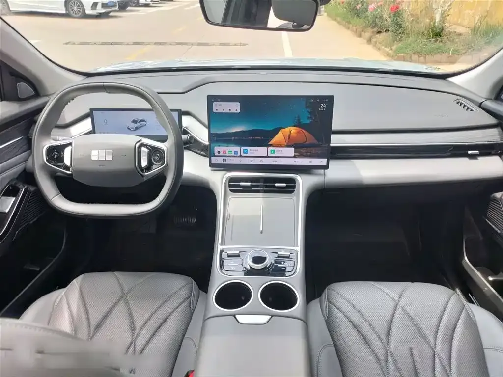 Geely Galaxy L6 — фото 10