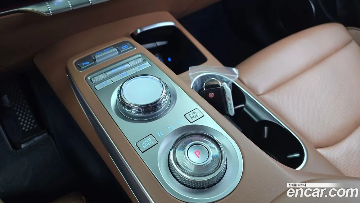 Genesis GV70 — фото 10