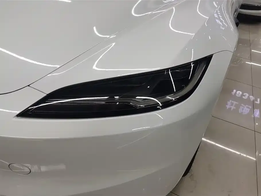 Tesla Model 3 — фото 8