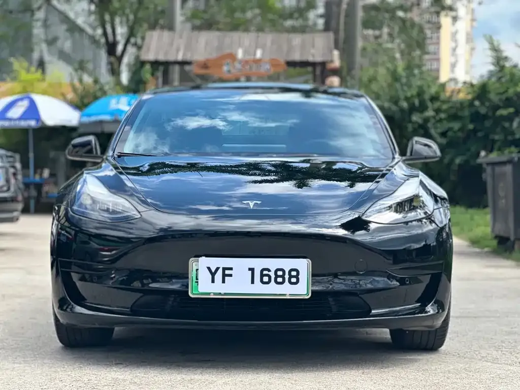 Tesla Model 3 — фото 4