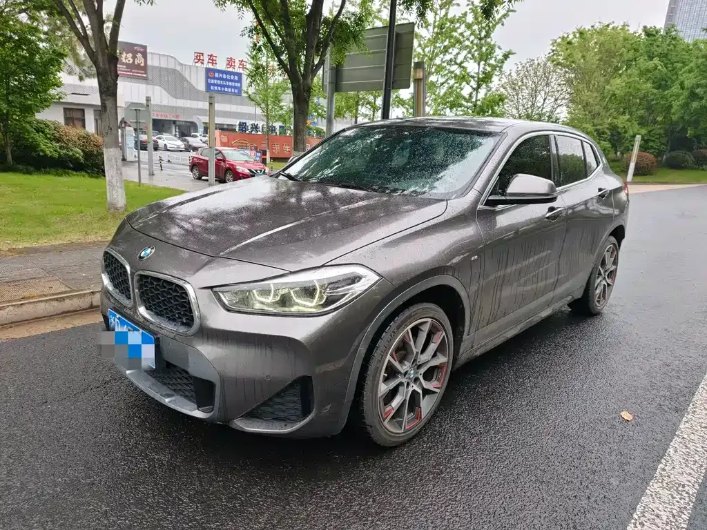 BMW X2