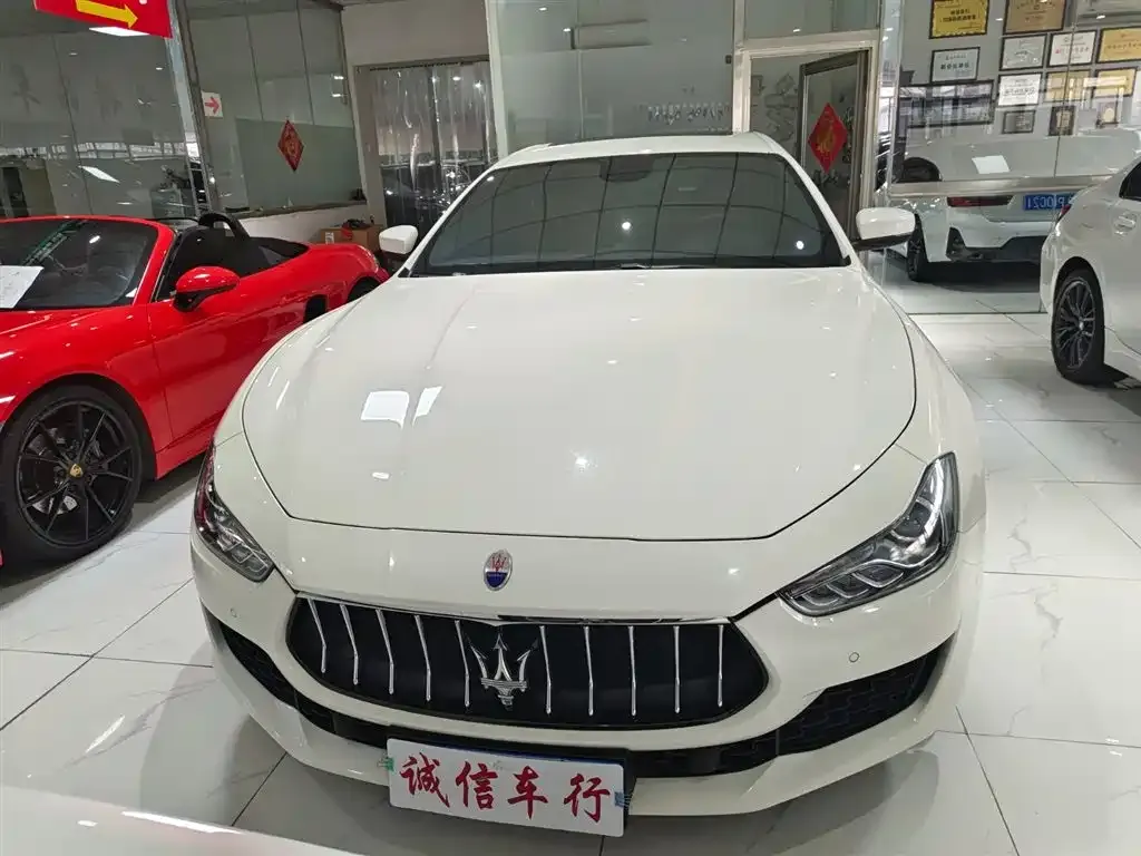 Maserati Ghibli — фото 10