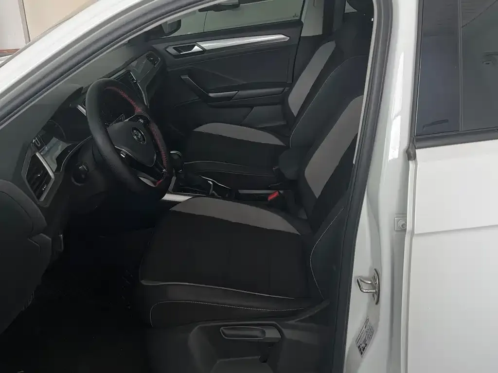 Volkswagen T-Roc 2021 из CN, фото 5