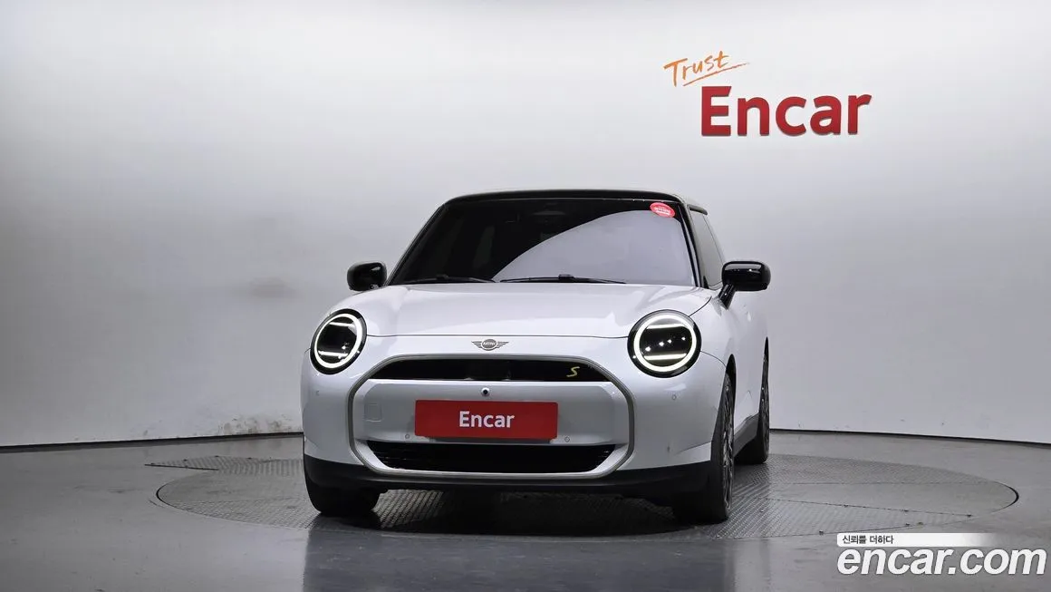 Mini Cooper 2024 из KR, фото 2
