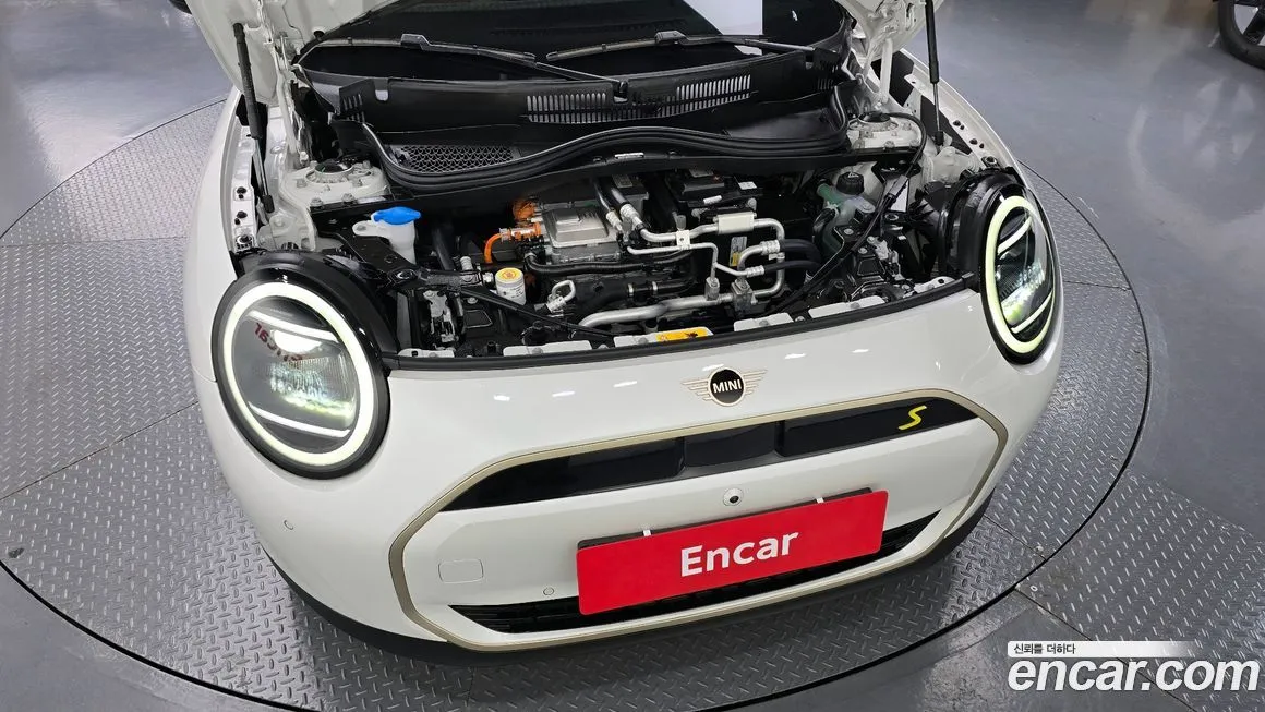 Mini Cooper 2024 из KR, фото 9