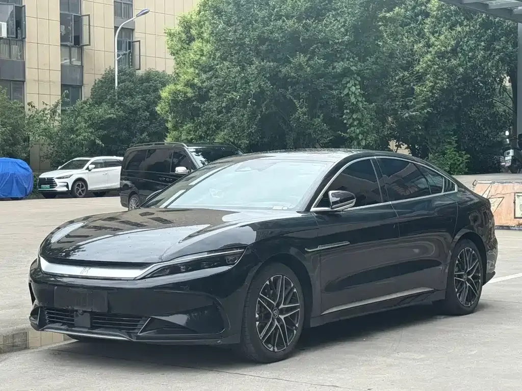 BYD Han — фото 1