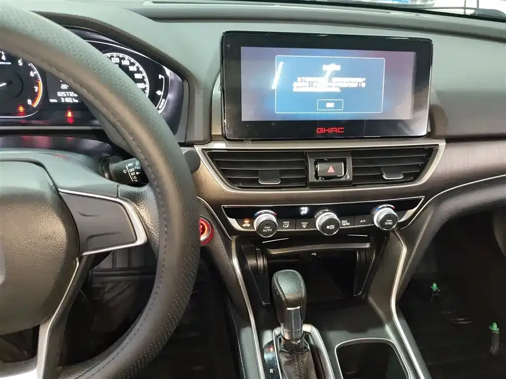 Honda Accord — фото 10
