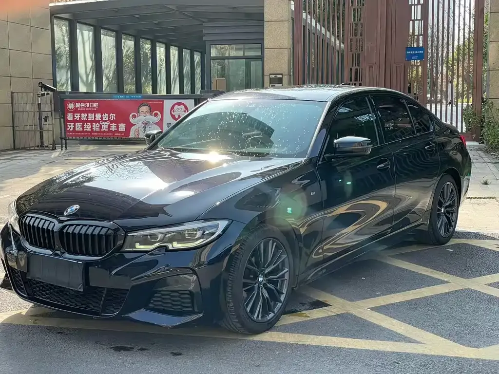 BMW 3 Series — фото 1
