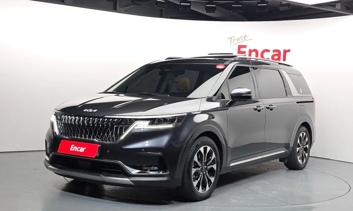 Kia Carnival — фото 1