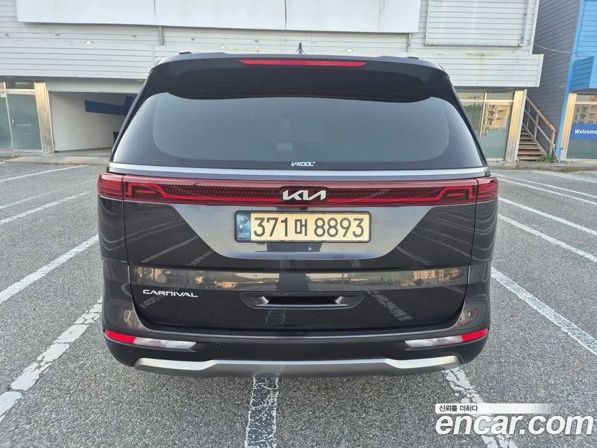 Kia Carnival — фото 10