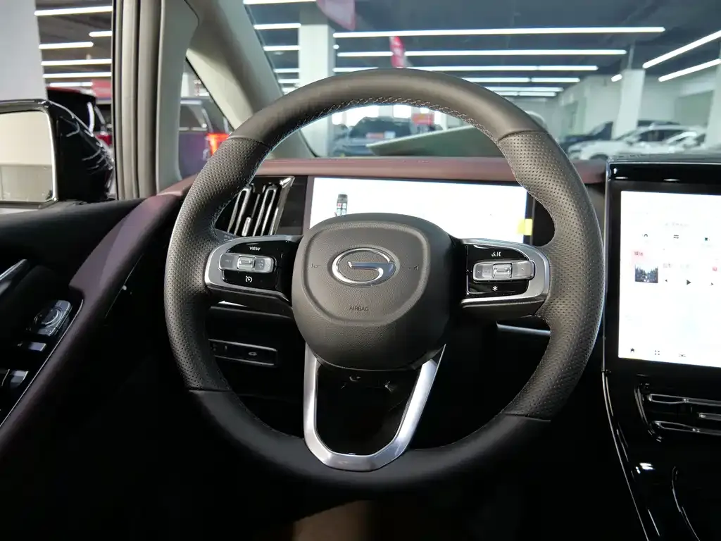 GAC Motor Trumpchi M8 — фото 10