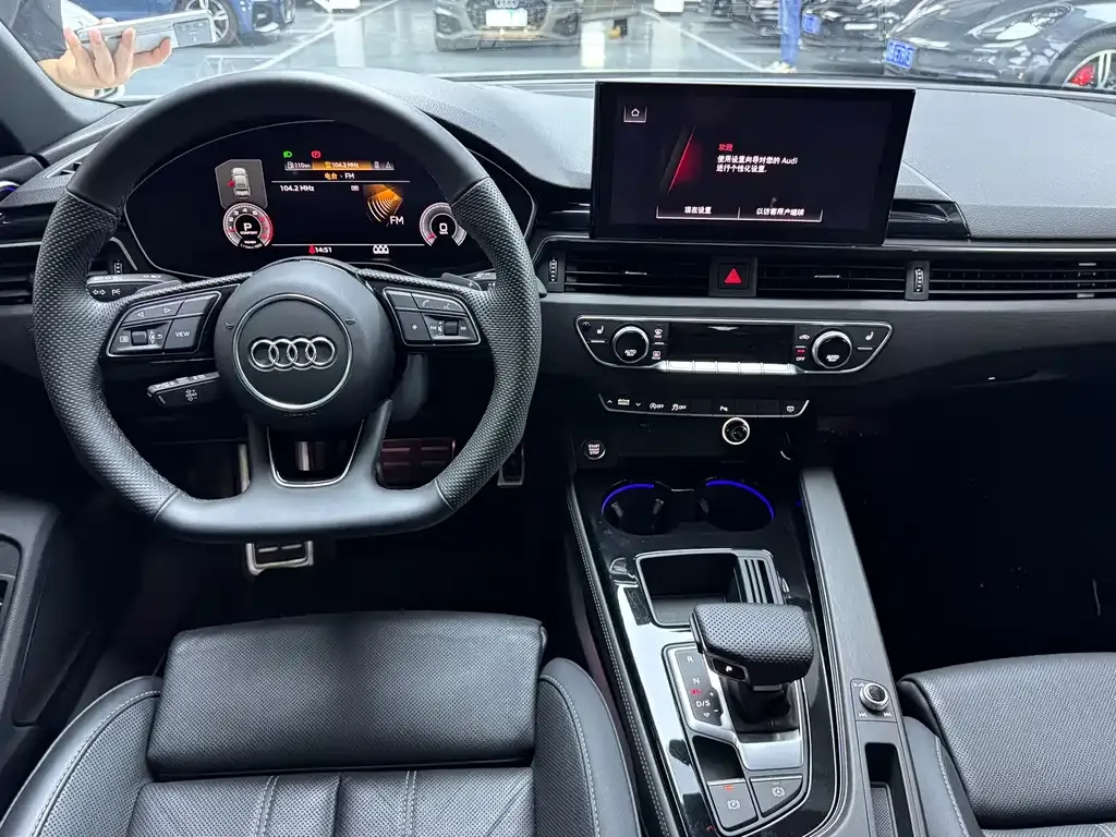 Audi A4L 2024 из CN, фото 10