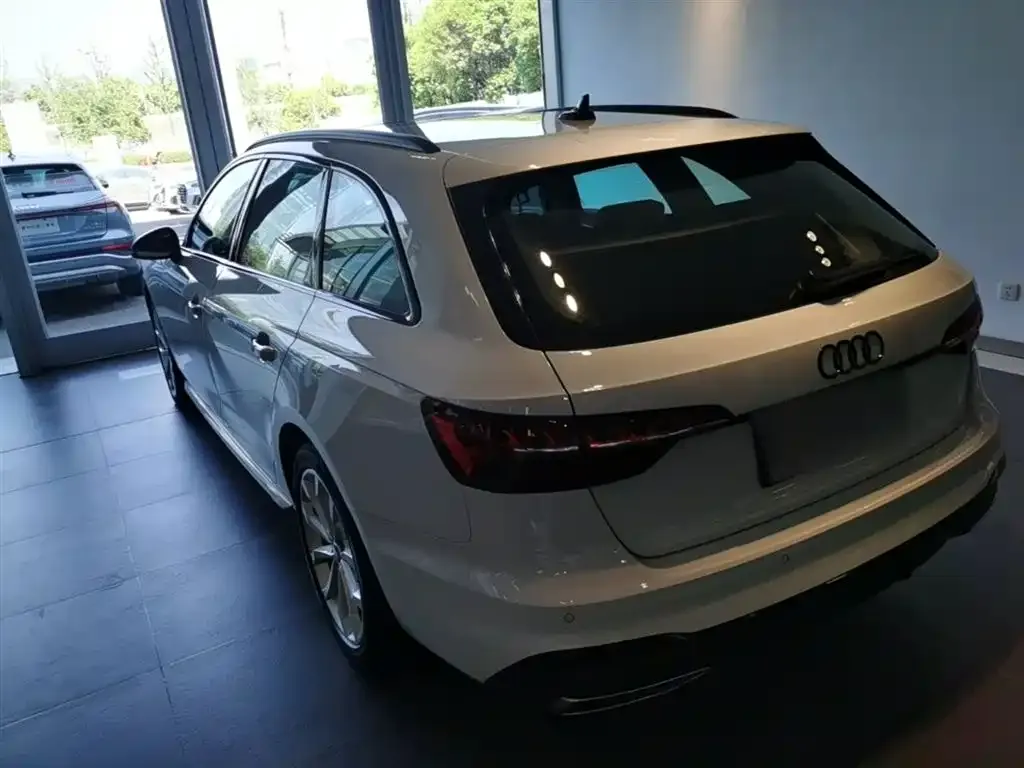Audi A4 (Import) 2025 из CN, фото 3