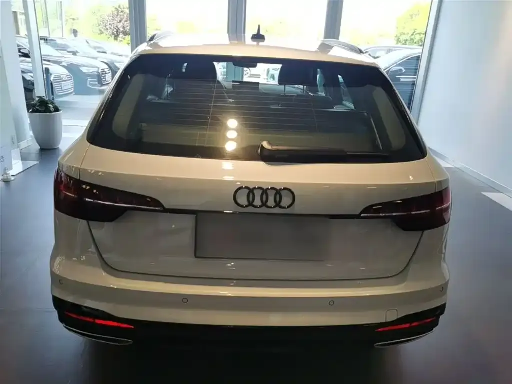 Audi A4 (Import) 2025 из CN, фото 4
