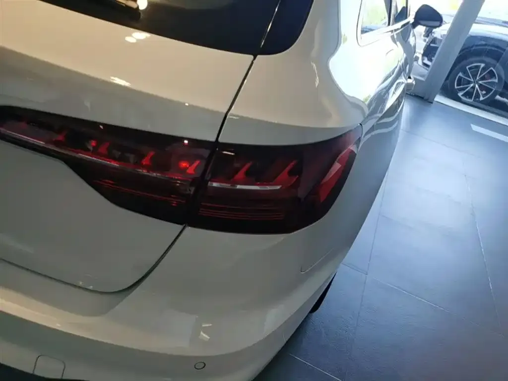 Audi A4 (Import) 2025 из CN, фото 2