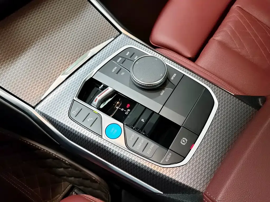 BMW i3 — фото 10