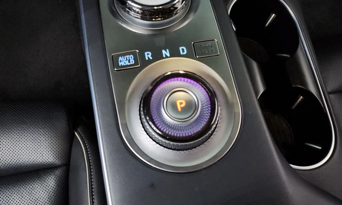 Genesis GV70 — фото 2