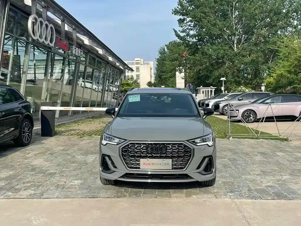 Audi Q3 — фото 8