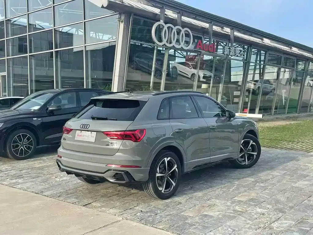 Audi Q3 — фото 9
