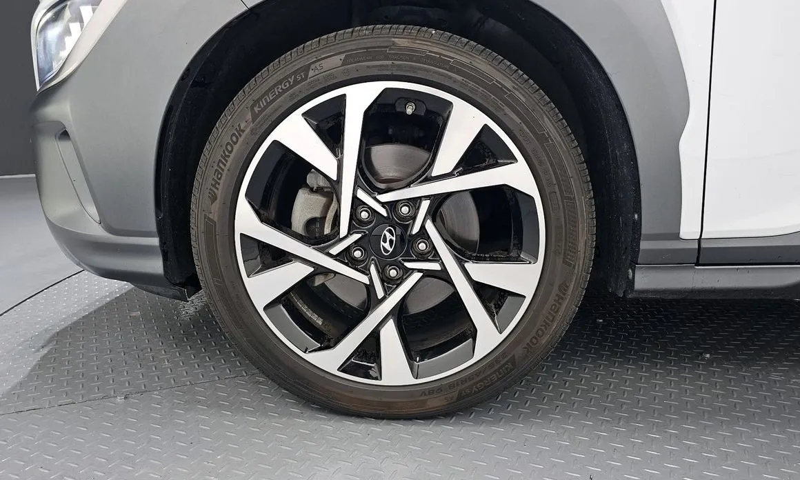 Hyundai Kona — фото 7