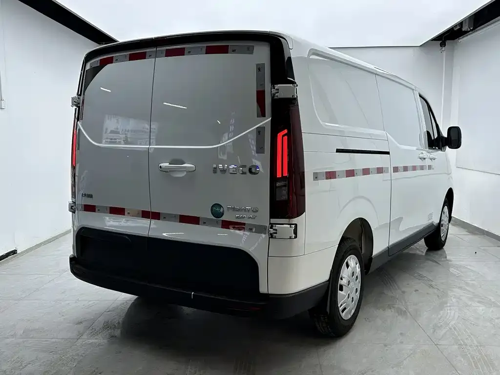 IVECO Juxing 2025 из CN, фото 3