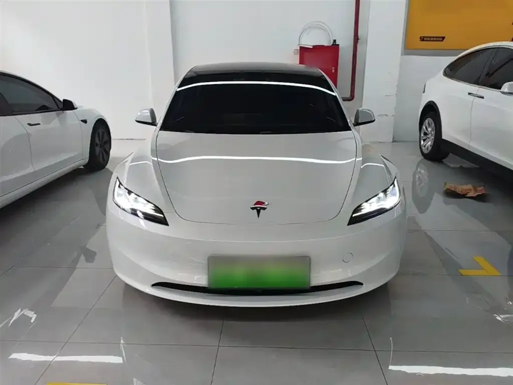 Tesla Model 3 — фото 2