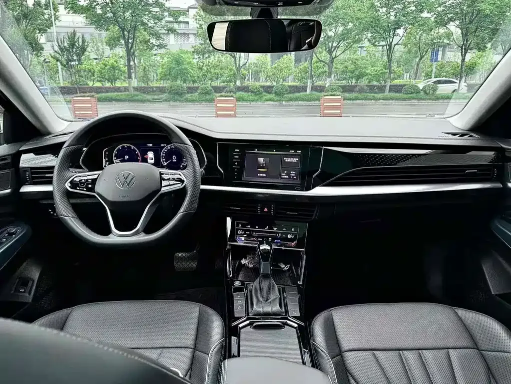 Volkswagen Passat — фото 8
