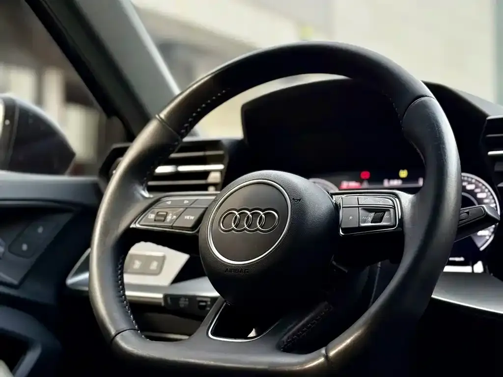 Audi A3 — фото 2