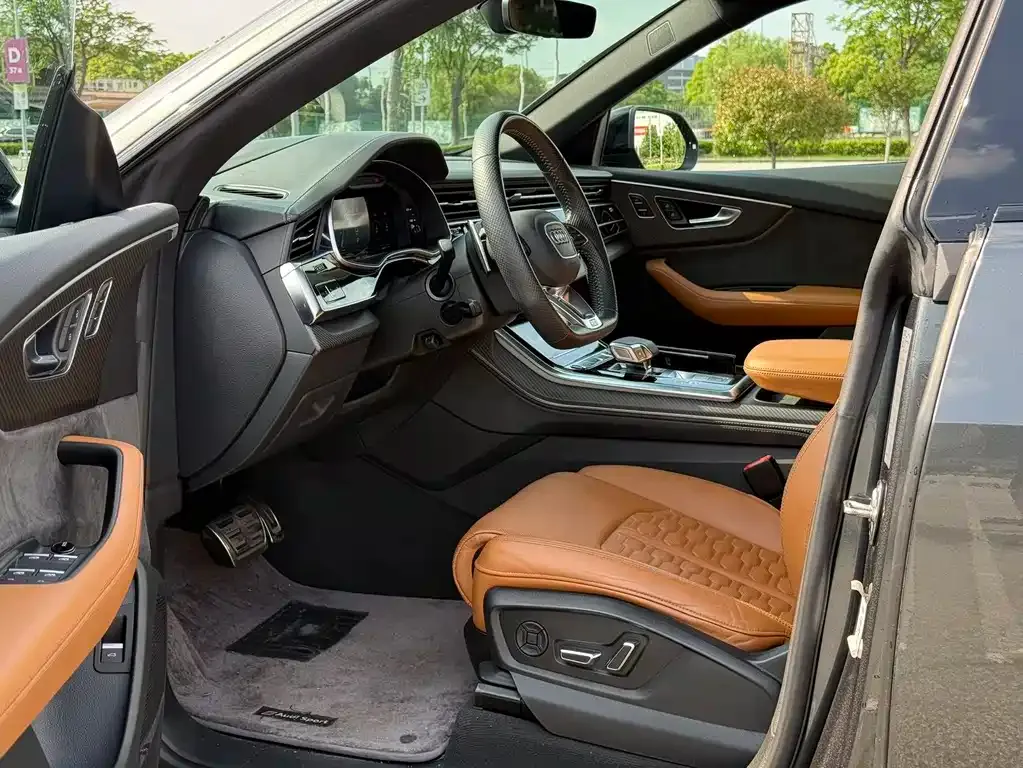 Audi RS Q8 2021 из CN, фото 3