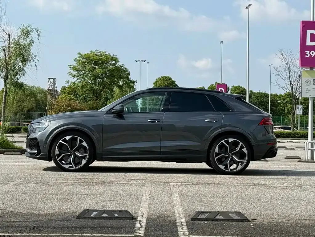 Audi RS Q8 2021 из CN, фото 4