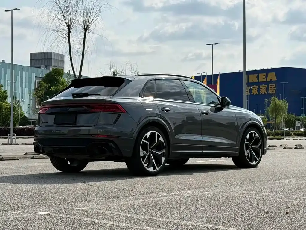 Audi RS Q8 2021 из CN, фото 9