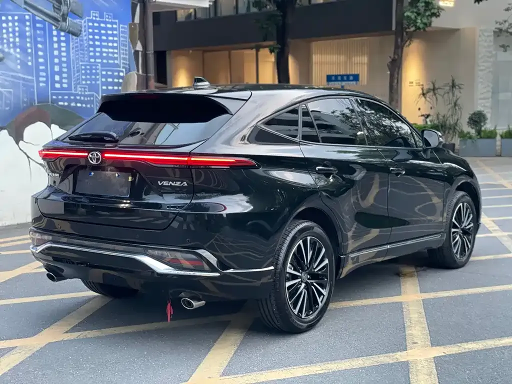 Toyota Venza — фото 3