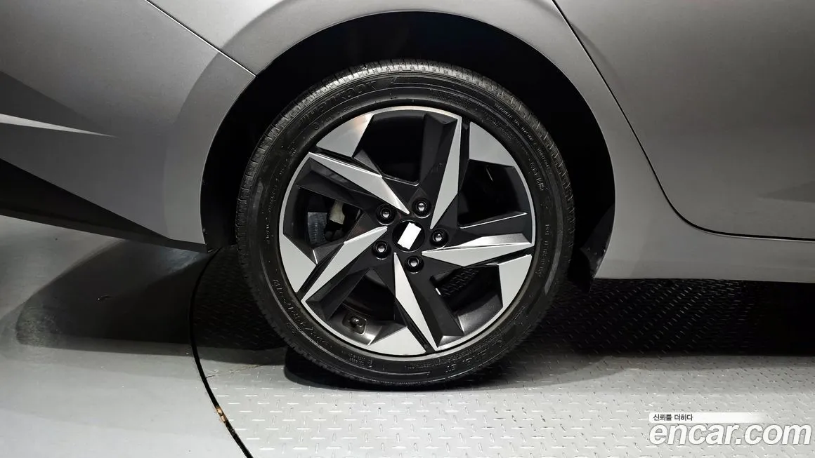 Hyundai AVANTE 2023 из KR, фото 4