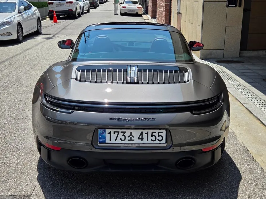 Porsche 911 2024 из KR, фото 3