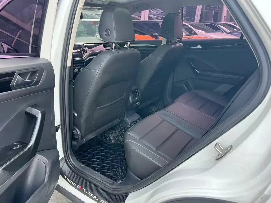 Volkswagen T-Roc 2021 из CN, фото 2
