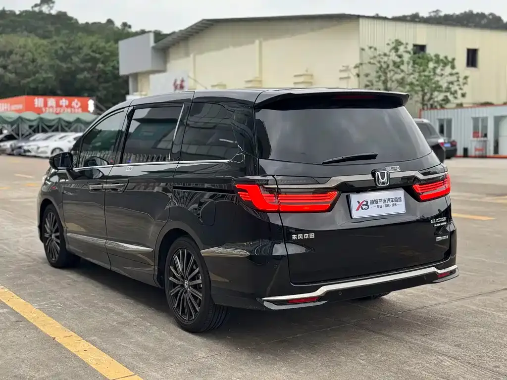 Honda Elysion — фото 2