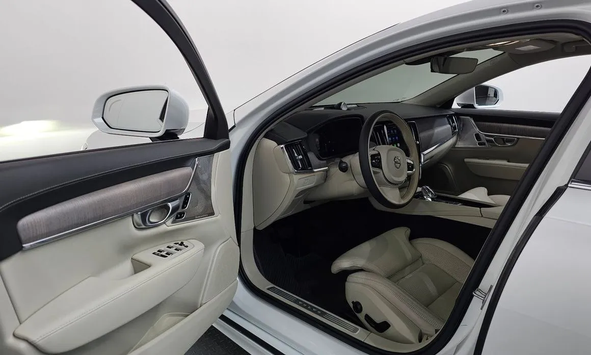 Volvo S90 2024 из KR, фото 9