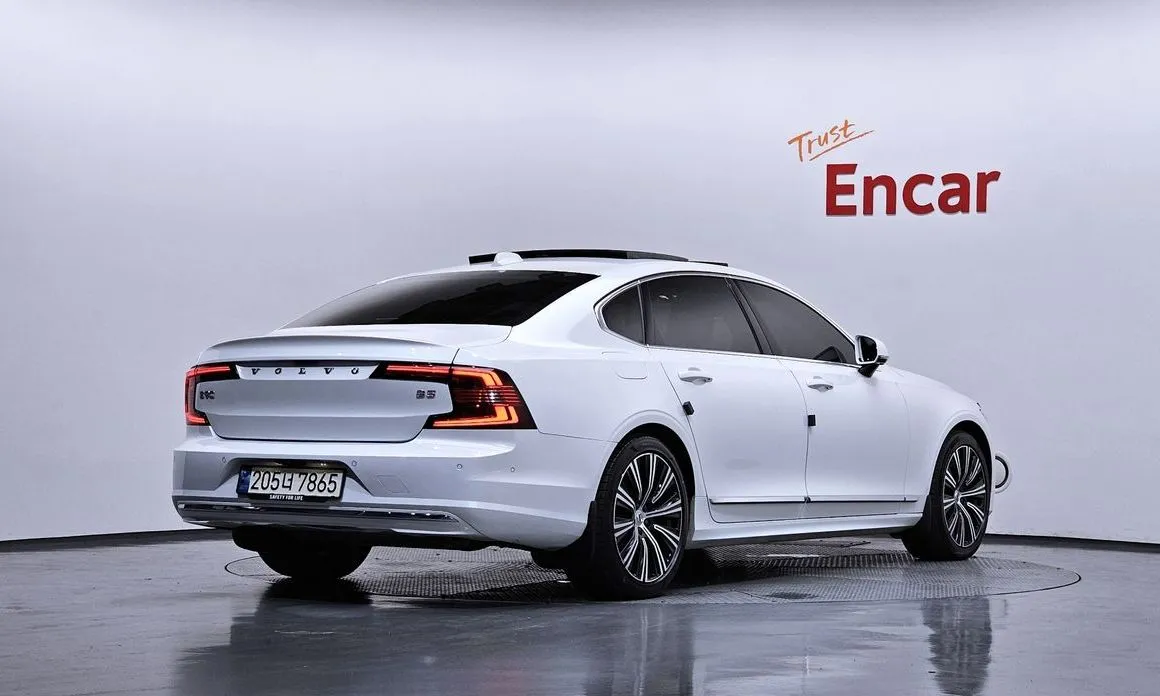 Volvo S90 2024 из KR, фото 8
