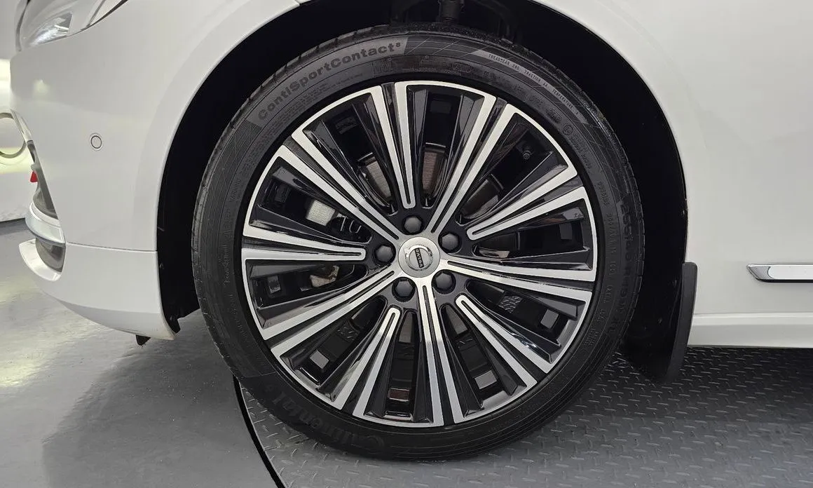 Volvo S90 2024 из KR, фото 7