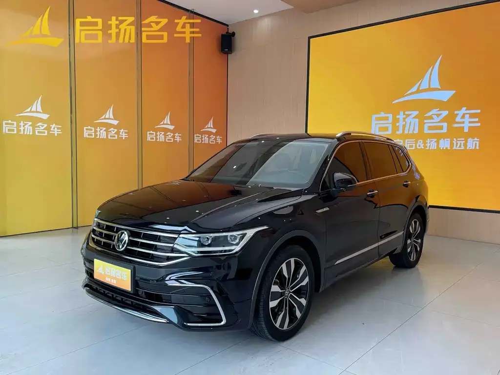 Volkswagen Tiguan L — фото 5