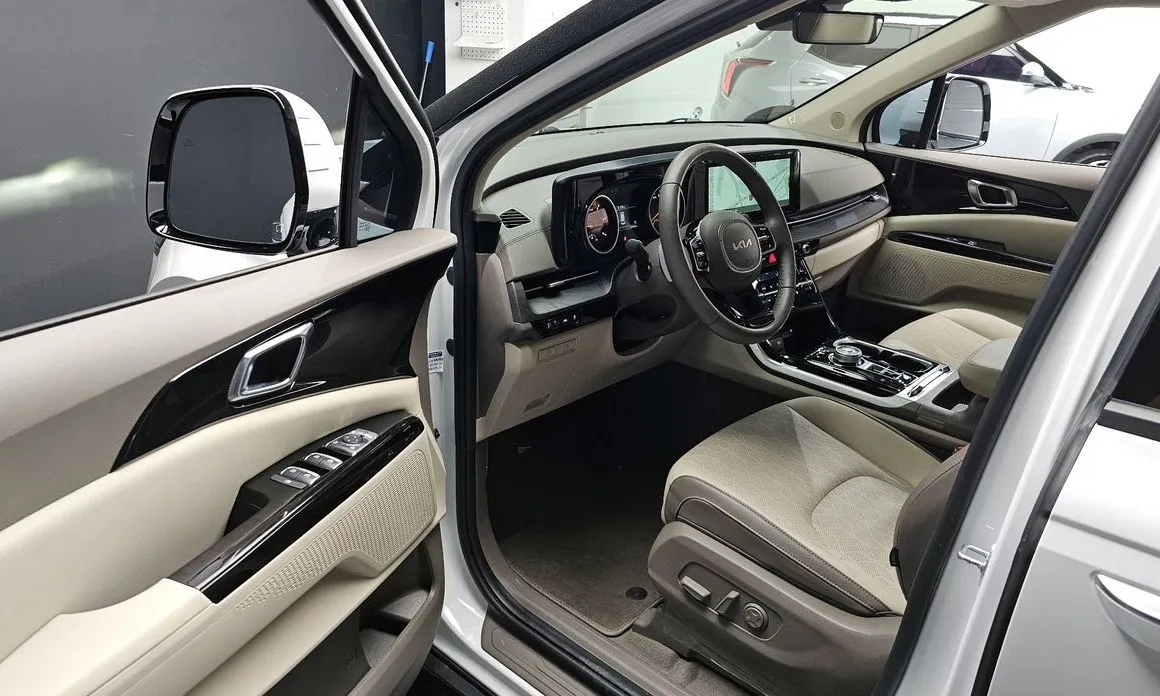 Kia Carnival 2023 из KR, фото 10