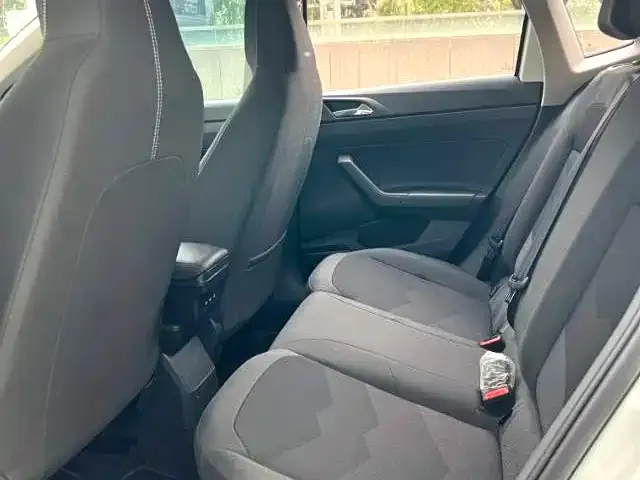 Volkswagen Polo 2023 из CN, фото 2