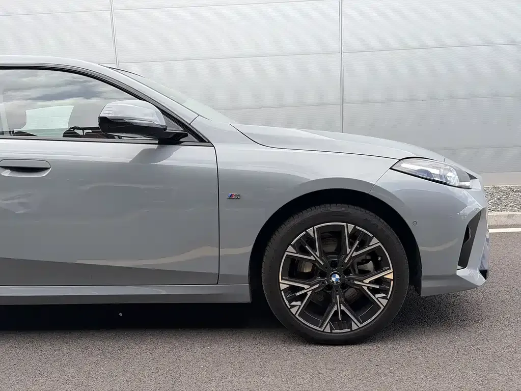BMW 2 Series 2025 из CN, фото 2