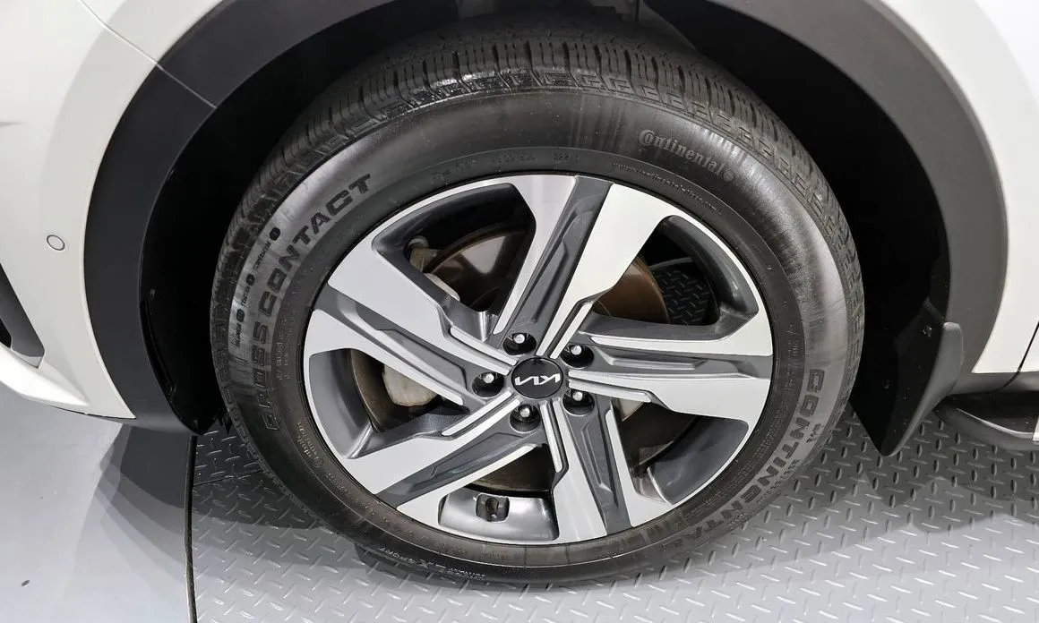 Kia Sorento — фото 4