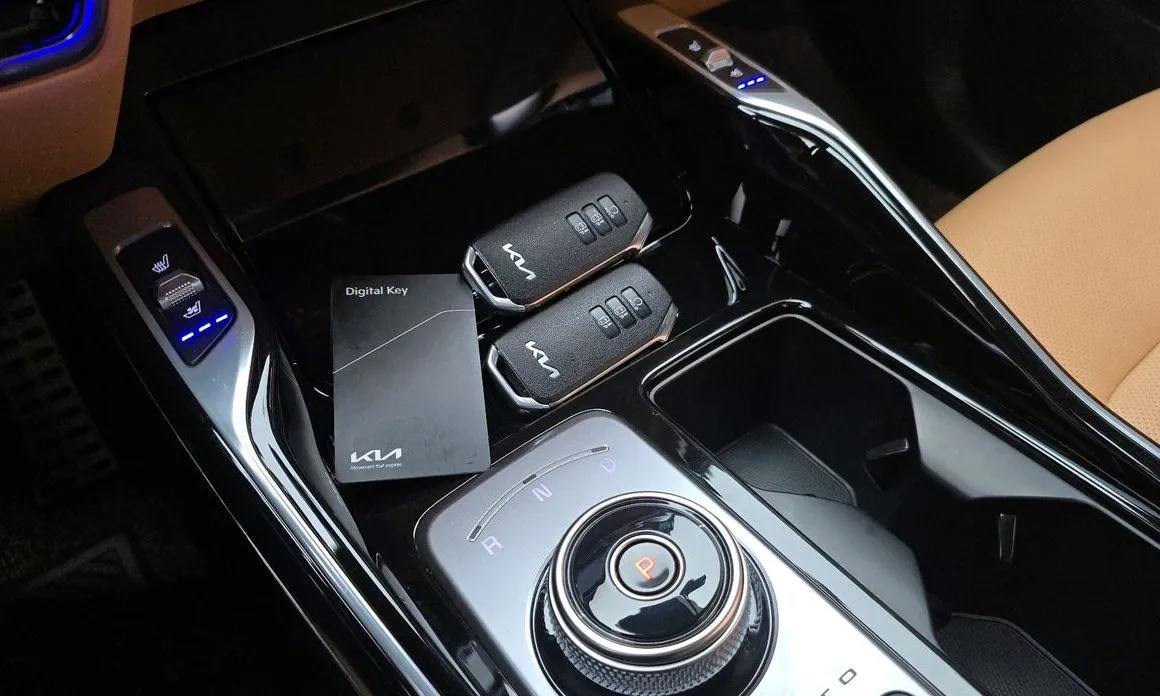 Kia Sorento — фото 9