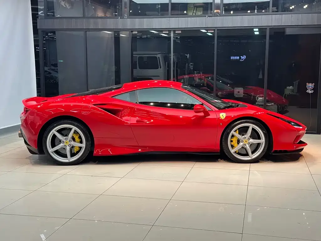 Ferrari F8 — фото 2