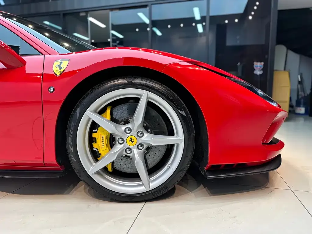 Ferrari F8 — фото 3